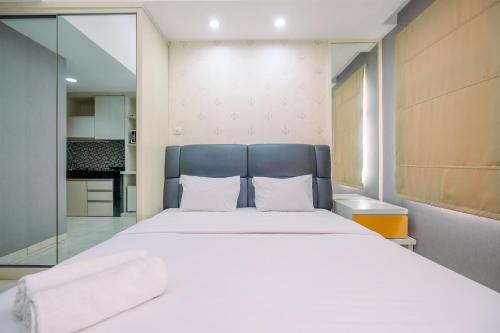Pondokcina Appartement | Good Location and Cozy Studio Margonda Residence 2 Apartment By Travelio