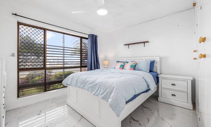 Margate Appartement | "Good Vibes on Margate Beach" - Margate Q 4019