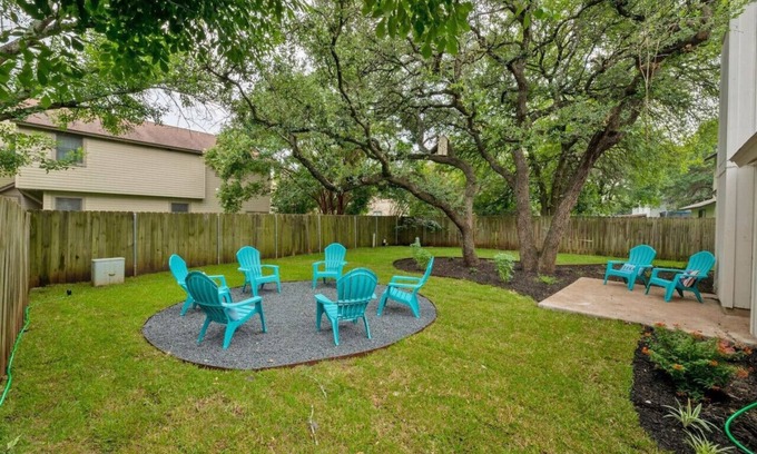 Milwood Maison | 'Good Vibes Roll' Pet-friendly! Near Domain!