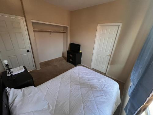 Palm Valley Maison | Goodyear Cul-de-sac Room 2