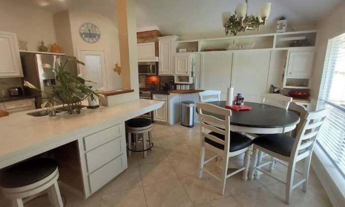 Pearland Maison | gooPalace : 3br/2ba - nice to work, play & relax