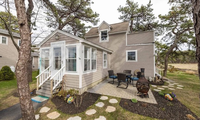 Kennebunkport Maison | Goose rocks beach! Dock & River views!