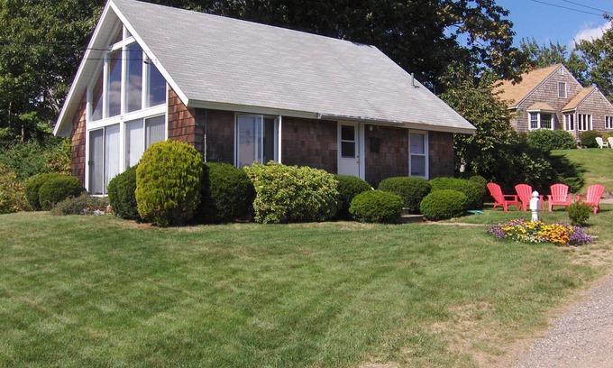 Kennebunkport Cottage | Plage Goose Rocks 3BR-2 Ba, disponible. 5 / 20-24, 5 / 28-6 / 1, 9 / 22-9 / 28, 9 / 28-10 / 5, +