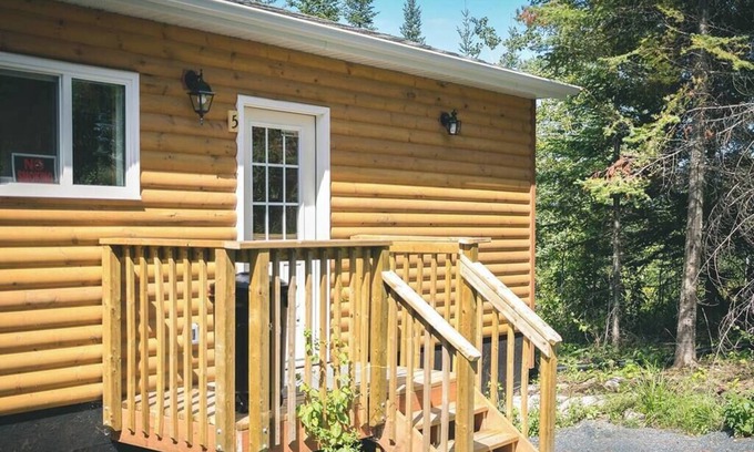 Kenora Cabine | Gopher's Hole Cabin - Lakewood Park Cabins