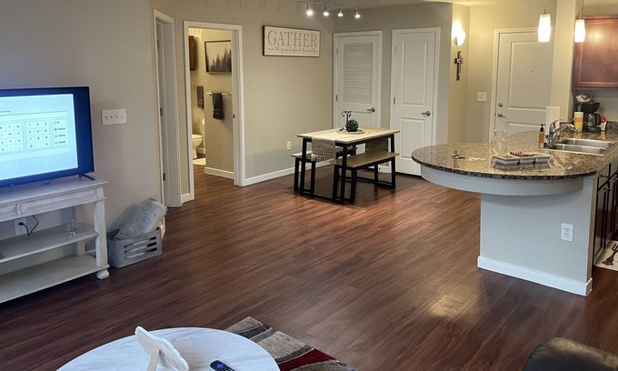 Southeast Appartement | GORGEOUS 2 BED 2 BATH MINUTES FROM DOWNTOWN