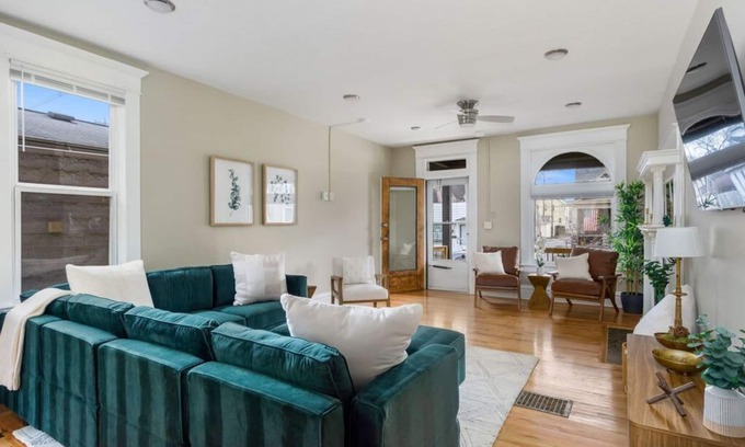 Merion Village Maison | Gorgeous 4 bed in the Heart of German Village