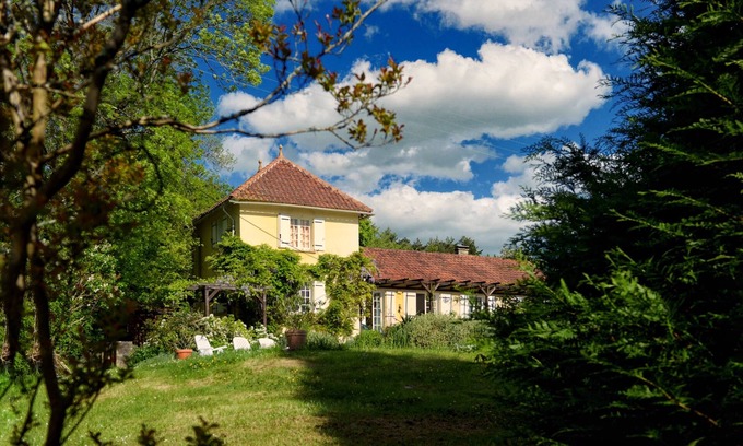 Celles Villa | Magnifique villa de 4 chambres avec piscine privée et vue imprenable