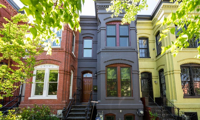 Shaw Maison | Magnifique 4 BR / 3. 5 BA Rowhous U. Steet Area avec tous les nouveaux meubles!