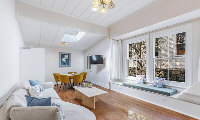 Mount Eden Maison | Gorgeous 4BR Mt Eden Retreat Villa