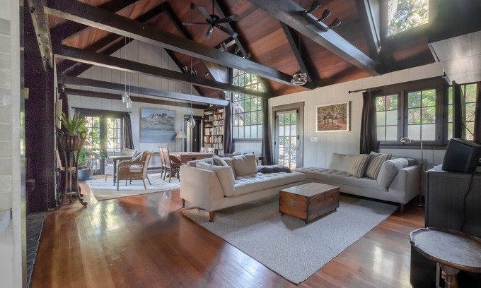 Altadena Maison | 2b / 2bth Classic Architecturally Stunning Home