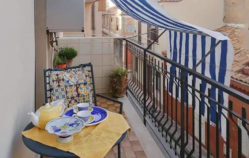 Spadafora Appartement | Gorgeous Apartment In Spadafora With Kitchen