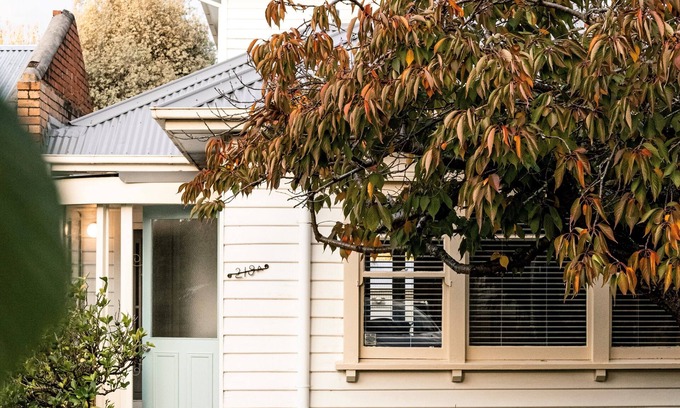 Ballarat Maison | Gorgeous central Ballarat Home - walk to everything!