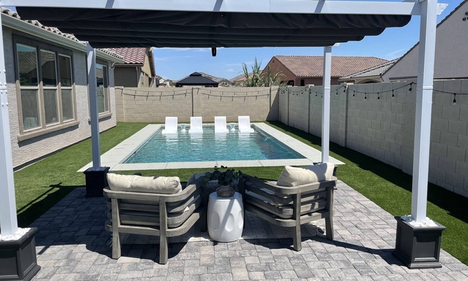 Glendale Maison | Gorgeous, clean, new build, walking distance to Stadium, Westgate + Outlet Mall!