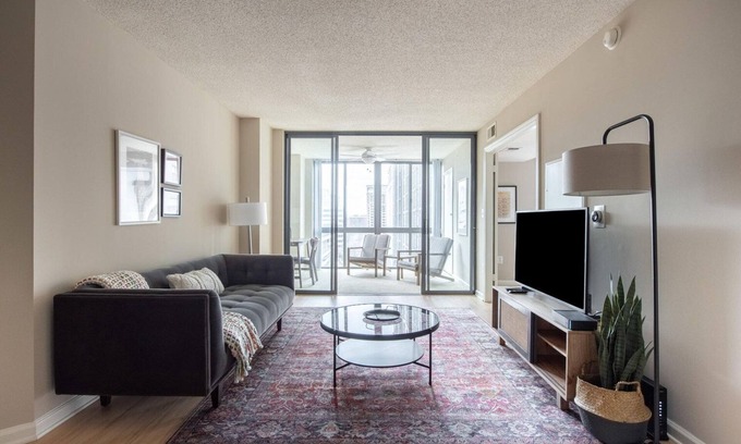 Radnor - Fort Myer Heights Appartement | Gorgeous Court House 1BR w/ Pool & Gym, nr Bakeries, by Blueground