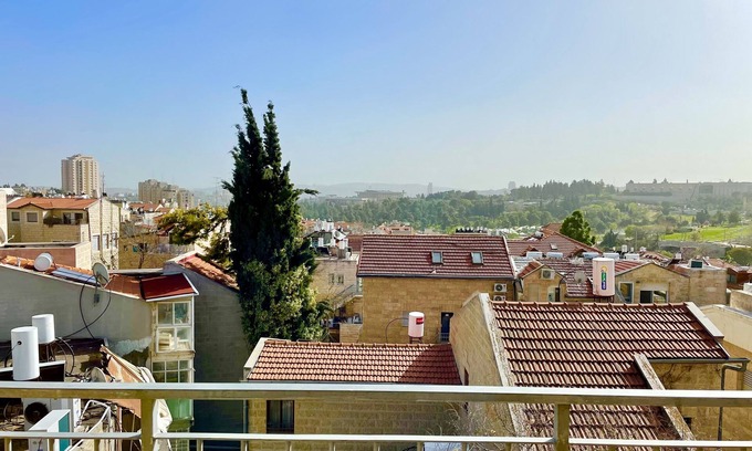 Nachlaot Appartement | Gorgeous duplex in heart of Jerusalem