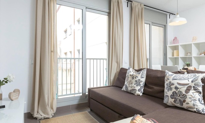 Cornella de Llobregat Appartement | Bel appartement avec balcon 413