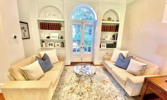 Georgetown Maison | Gorgeous Georgetown entire Row Home with elevator