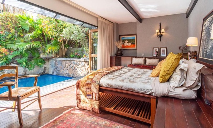 Bantry Bay Maison | Gorgeous Getaway in Bantry Bay