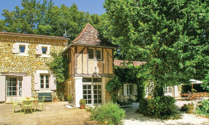 Saint-Martin-des-Combes Maison | Gorgeous home in St. Martin des Combes