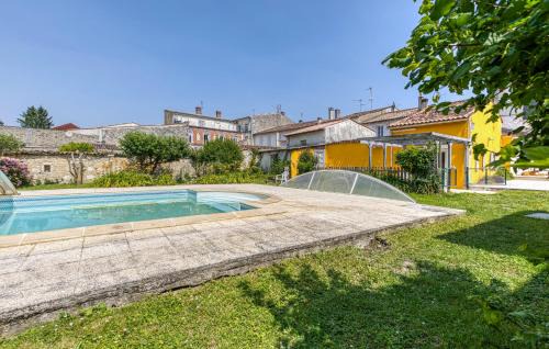 Saint-Jean-d'Angely Maison | Gorgeous Home In Saint-Jean-D'angély
