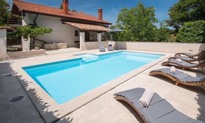 Katun Lindarski Maison | Superbe maison à Katun Lindarski