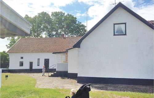 Degerhamn Maison | Gorgeous Home In Degerhamn With Kitchen
