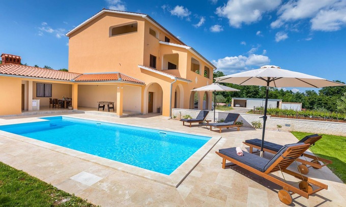 Divsici Maison | Magnifique maison à Divsici avec WiFi