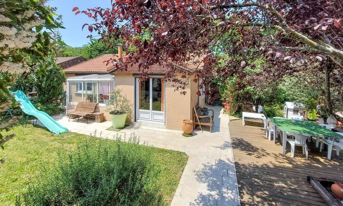 Francheville Maison | Superbe maison à Francheville avec WiFi
