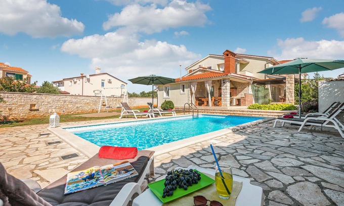 Gajana Maison | Magnifique maison à Golubovo avec WiFi