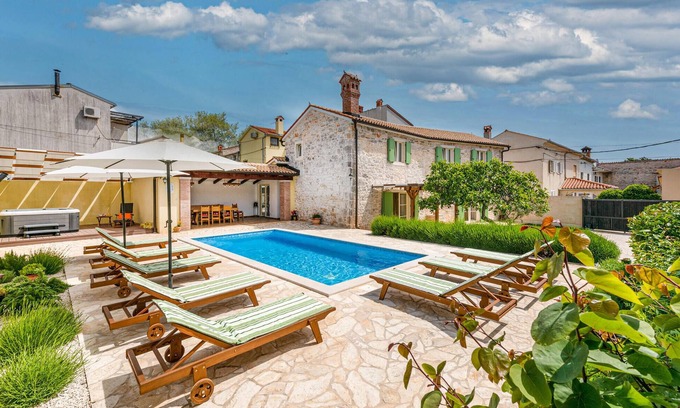 Mali Vareski Maison | Magnifique maison à Krnica