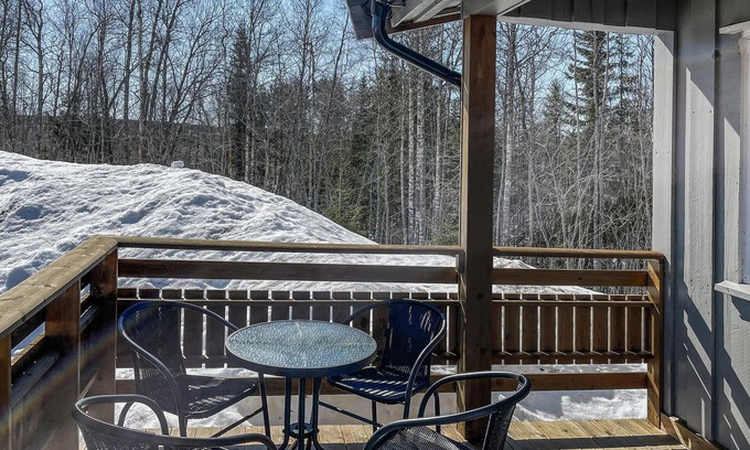 Mesnali Maison | Gorgeous home in Mesnali with WiFi