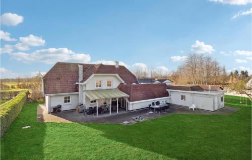 Tørresø Maison | Gorgeous Home In Otterup With Kitchen