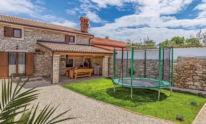 Mali Vareski Maison | Magnifique maison à Peruski avec WiFi