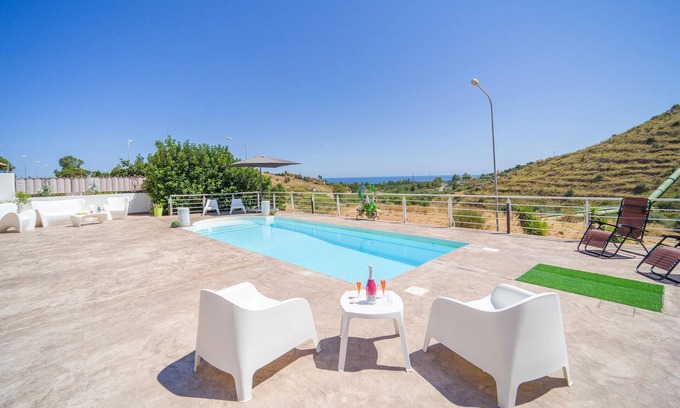 Trabia Maison | Gorgeous home in Trabia