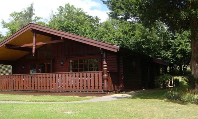 Marlow Maison | Gorgeous Log Cabin in the beautiful countryside - 1 hour from London