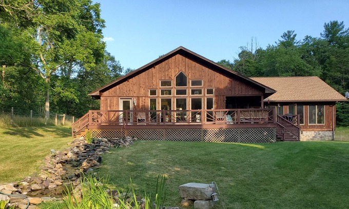 Mustoe Maison | Gorgeous Mountain Home in Highland County, VA