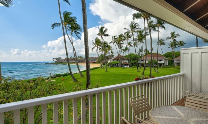 Poipu Copropriété | Gorgeous one-bedroom OV condo at Kiahuna! In Building Three!