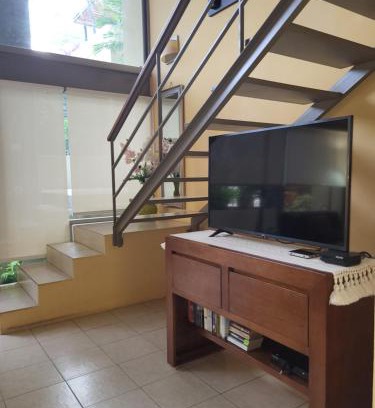 P Chahue Appartement | Gorgeous Open Concept Apartment