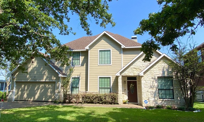 Gun Barrel City Maison | Open Water Lakefront Home Patio Boat Dock Dock Party Deck Jet Ski Lift
