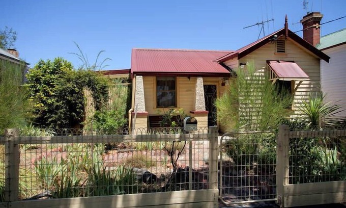Bendigo Maison | Wi-Fi gratuit - Animaux - deux espaces de vie - tennis de table - très bien situé!