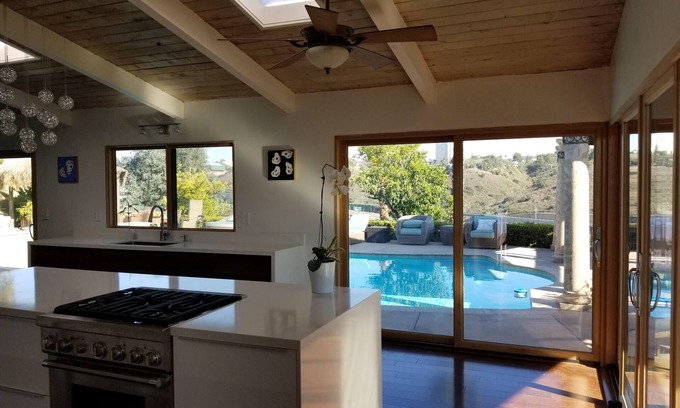 Del Cerro Maison | Gorgeous Resort Style Home. Private location.