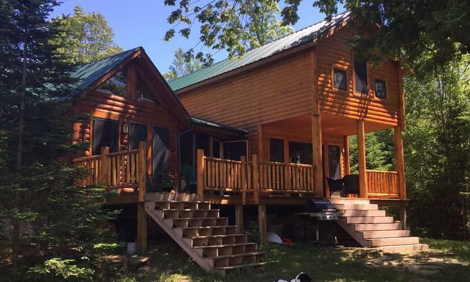Beaver Island Cabine | Superbe escapade rustique dans le nord de l'île du Michigan