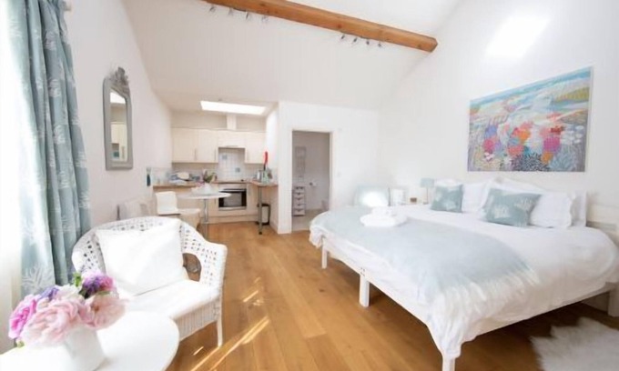 Vobster Appartement | Gorgeous Studio with fast wifi on 55 acres ❤️