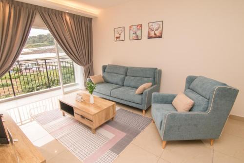Kuala Terla Appartement | Gorgeous Sunset & Tea Plantation View-Premium Hotel Bed