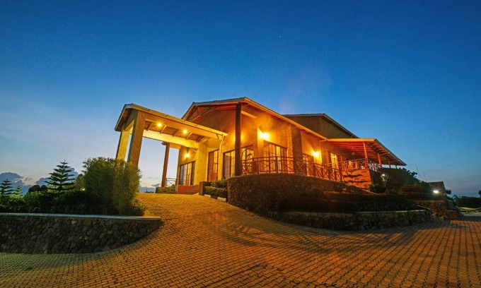 Bwindi Cabine | Gorilla Heights Lodge by NEWMARK