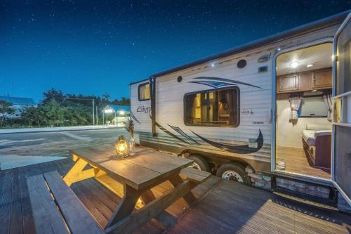 Sokcho Maison | Goseong Jjun Camping Pension