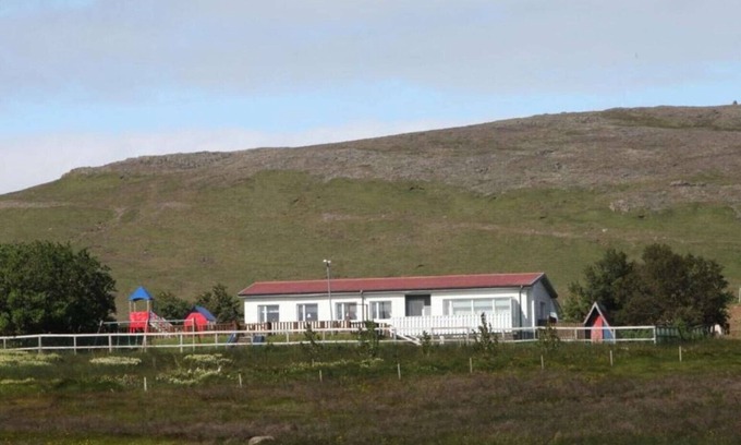 Reykholt Maison | Grímsstaðir Guesthouse - Family friendly