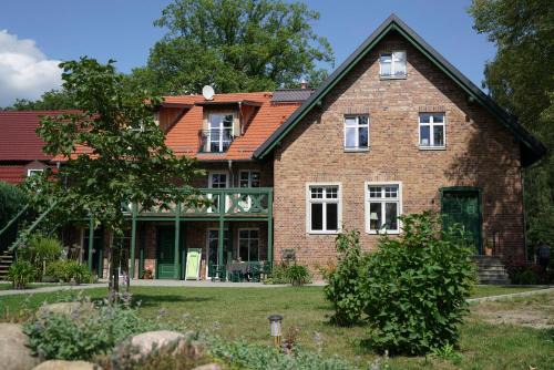 Burg-Dorf Appartement | Grüner Wald