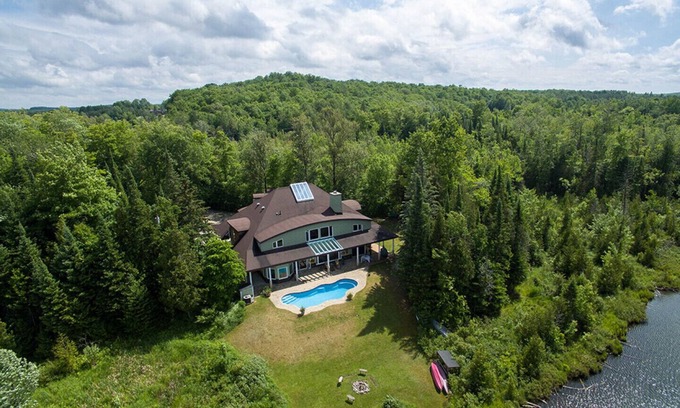 Chatsworth Maison | Grace House - une retraite élégante sur un lac privé