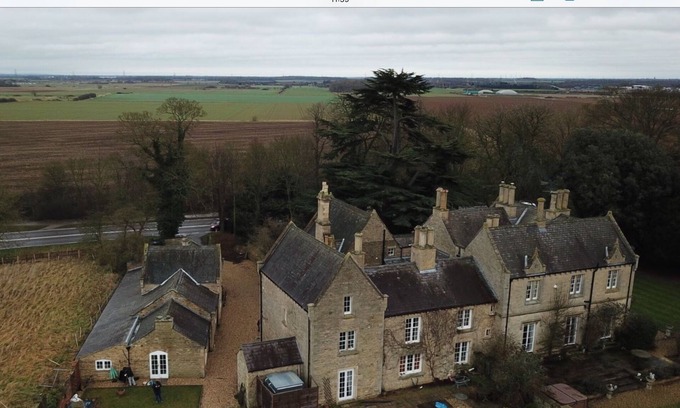 Holdingham Cottage | Grade 2 victorien classé Coach House